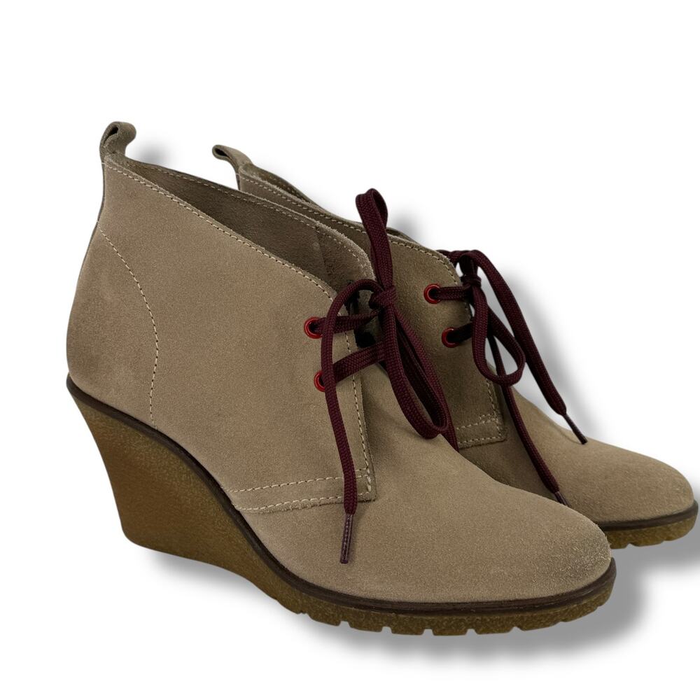 Boden Suede Wedge Ankle Boots Womens Size 38 7 7.5 Beige Lace Up Chukka